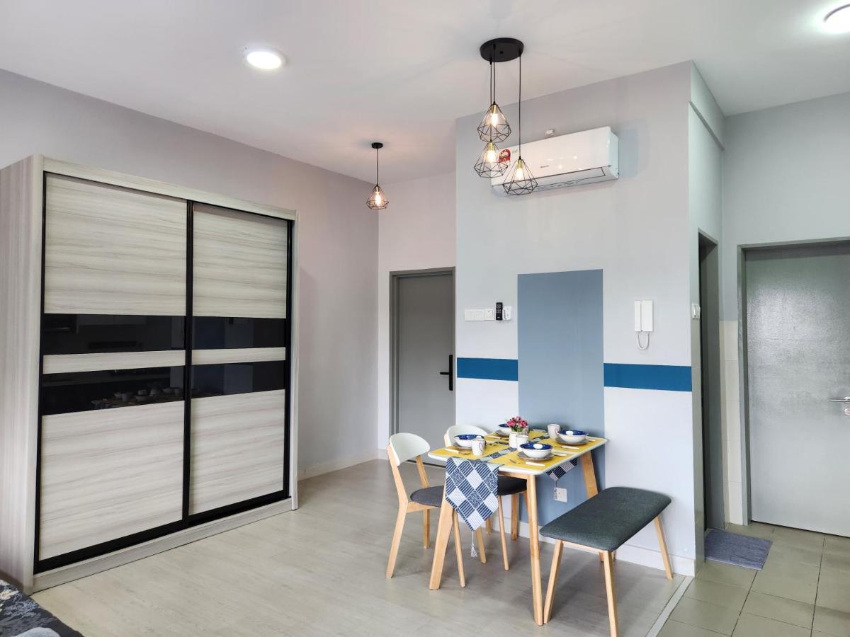 Taman Equine Comfy Studio#Greenery View#4 Pax#Aeon Mall Seri Kembangan Esterno foto