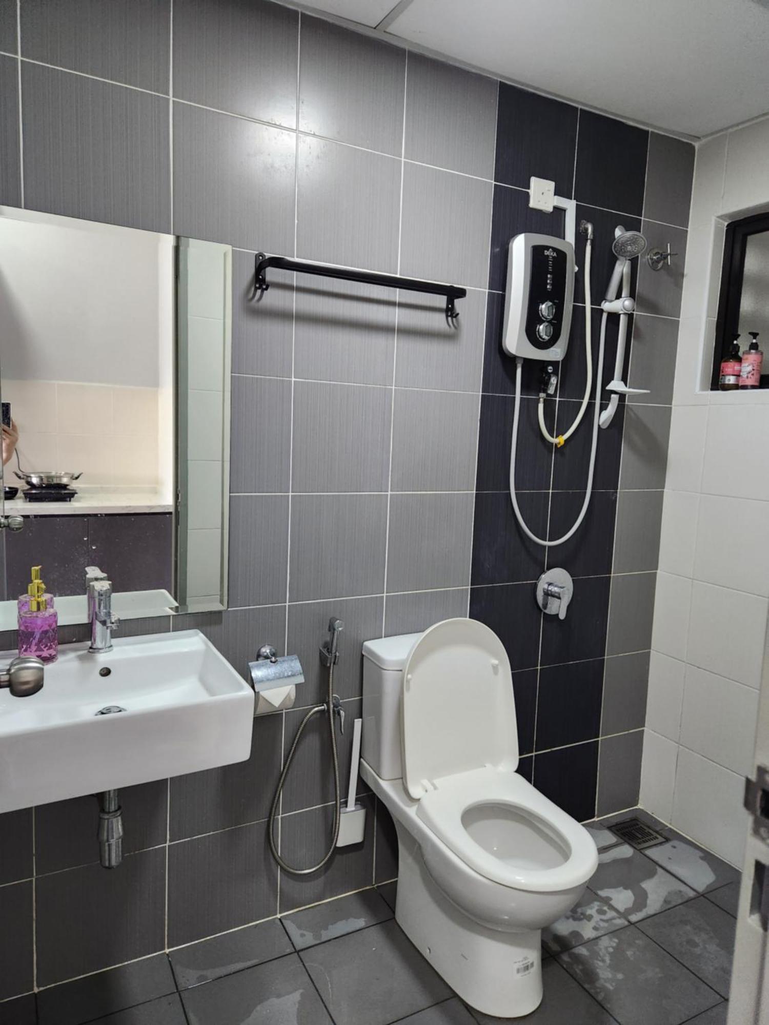 Taman Equine Comfy Studio#Greenery View#4 Pax#Aeon Mall Seri Kembangan Camera foto